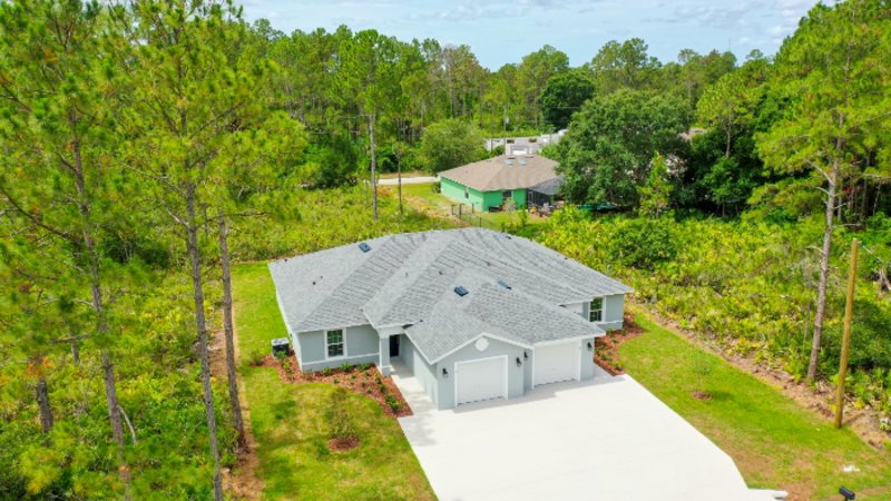LIKE NEW 3/2/1 TOWNHOUSE IN BEAUTIFUL SEMINOLE WOODS property image