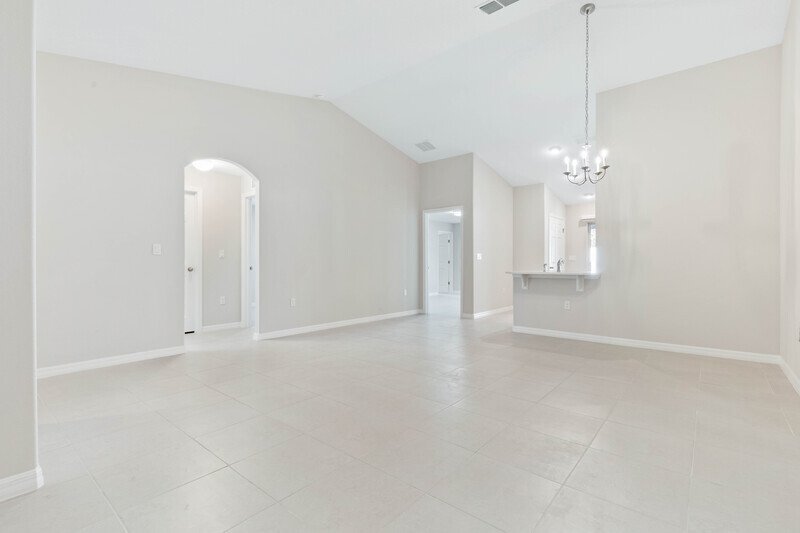 FULLY FENCED, BRAND NEW 3/2/1 TOWNHOUSE IN BEAUTIFUL SEMINOLE WOODS property image