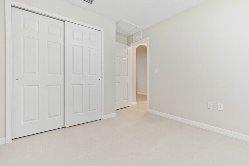 FULLY FENCED, BRAND NEW 3/2/1 TOWNHOUSE IN BEAUTIFUL SEMINOLE WOODS property image