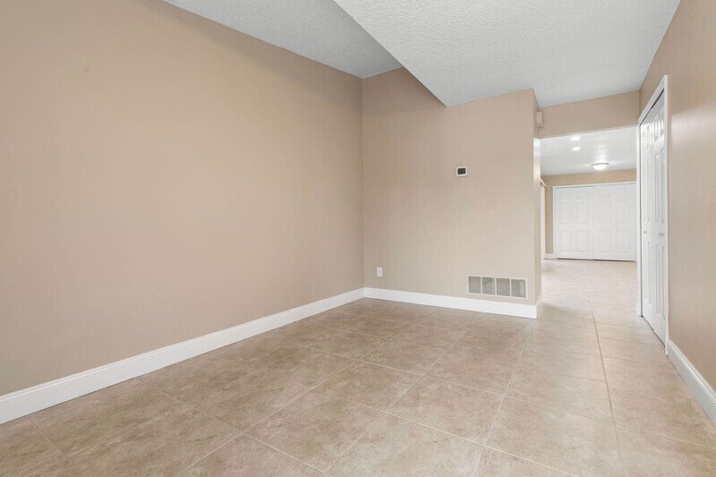 SPACIOUS POOL HOME 2+DEN/2/2 ON A CUL DE SAC IN DESIRABLE INDIAN TRAILS property image