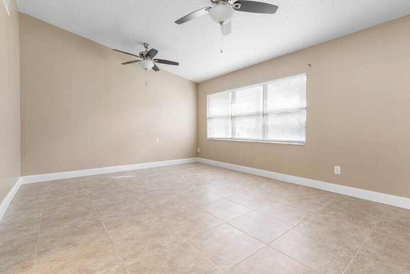 SPACIOUS POOL HOME 2+DEN/2/2 ON A CUL DE SAC IN DESIRABLE INDIAN TRAILS property image