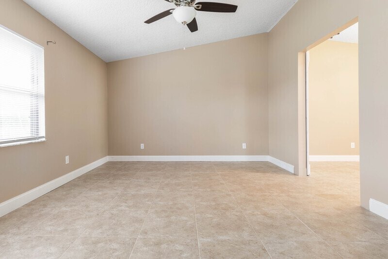 SPACIOUS POOL HOME 2+DEN/2/2 ON A CUL DE SAC IN DESIRABLE INDIAN TRAILS property image