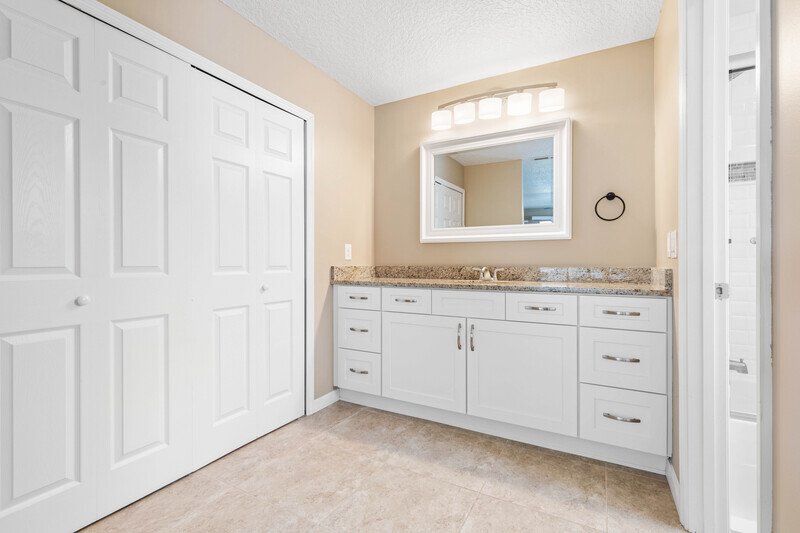 SPACIOUS POOL HOME 2+DEN/2/2 ON A CUL DE SAC IN DESIRABLE INDIAN TRAILS property image