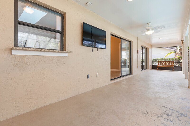 SPACIOUS POOL HOME 2+DEN/2/2 ON A CUL DE SAC IN DESIRABLE INDIAN TRAILS property image