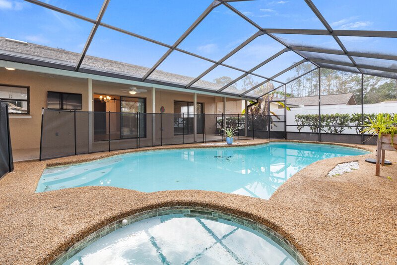 SPACIOUS POOL HOME 2+DEN/2/2 ON A CUL DE SAC IN DESIRABLE INDIAN TRAILS property image