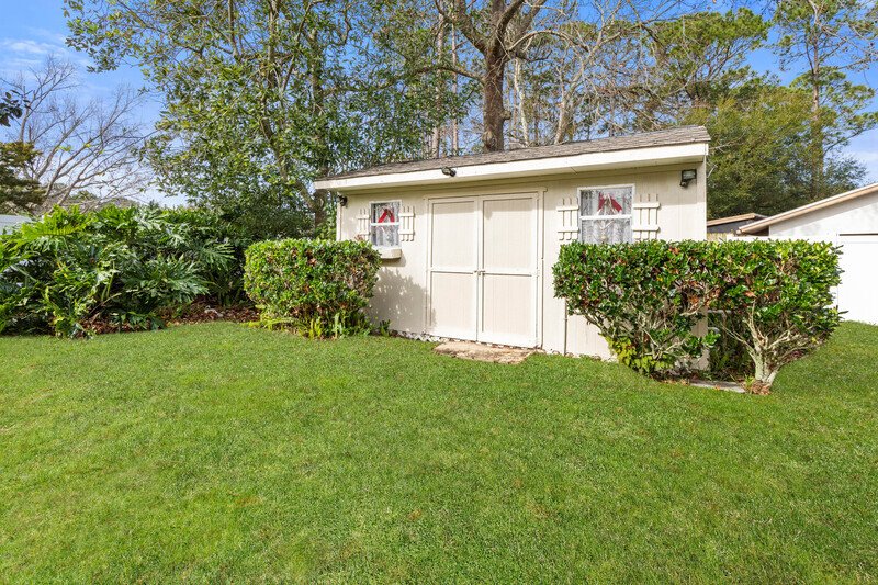 SPACIOUS POOL HOME 2+DEN/2/2 ON A CUL DE SAC IN DESIRABLE INDIAN TRAILS property image