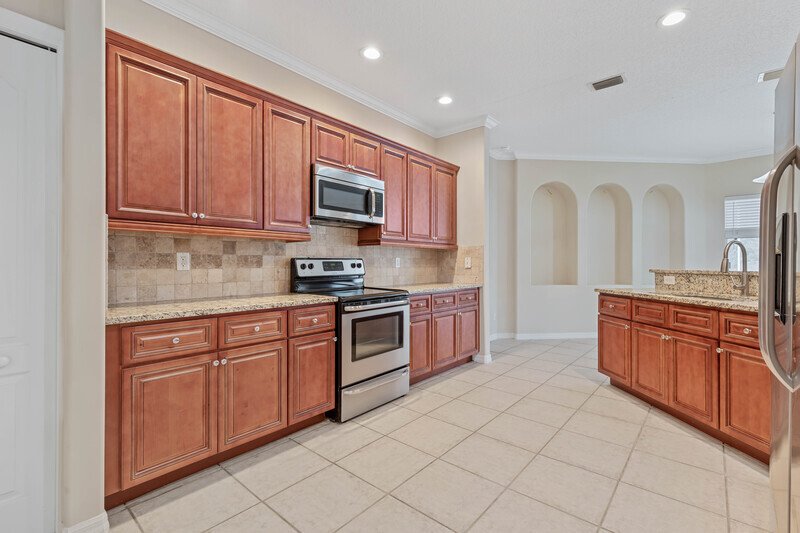 SPACIOUS POOL HOME 4/2/2 IN DESIRABLE INDIAN TRAILS property image