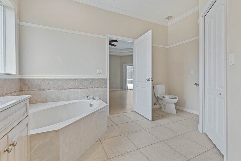 SPACIOUS POOL HOME 4/2/2 IN DESIRABLE INDIAN TRAILS property image