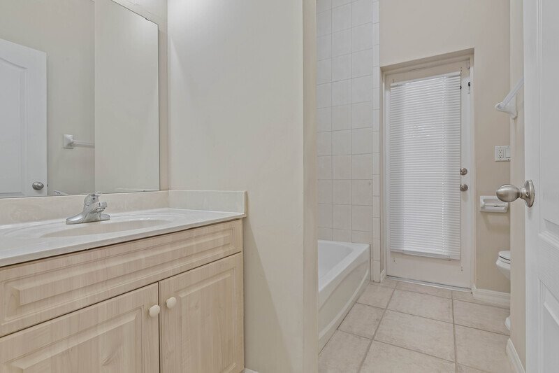 SPACIOUS POOL HOME 4/2/2 IN DESIRABLE INDIAN TRAILS property image