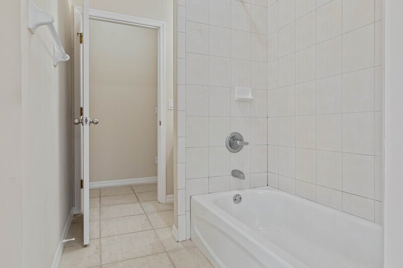 SPACIOUS POOL HOME 4/2/2 IN DESIRABLE INDIAN TRAILS property image