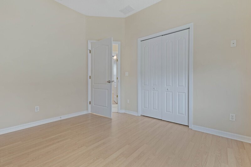 SPACIOUS POOL HOME 4/2/2 IN DESIRABLE INDIAN TRAILS property image