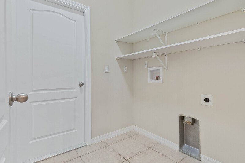 SPACIOUS POOL HOME 4/2/2 IN DESIRABLE INDIAN TRAILS property image