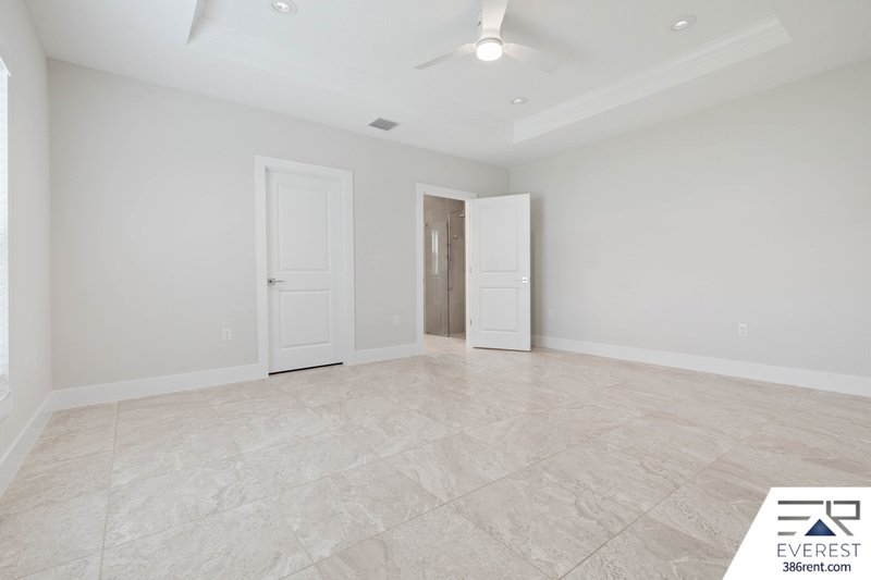 LIKE NEW, CUSTOM BUILT 4/3/2 IN BEAUTIFUL PINE LAKES property image