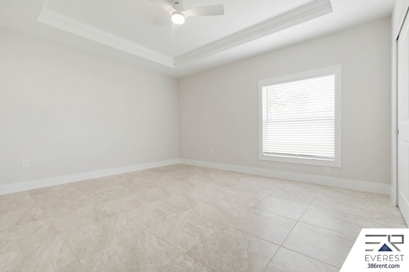 LIKE NEW, CUSTOM BUILT 4/3/2 IN BEAUTIFUL PINE LAKES property image