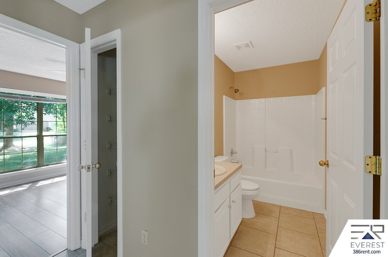 FULLY FENCED  4/2/2 IN DESIRABLE INDIAN TRAILS property image