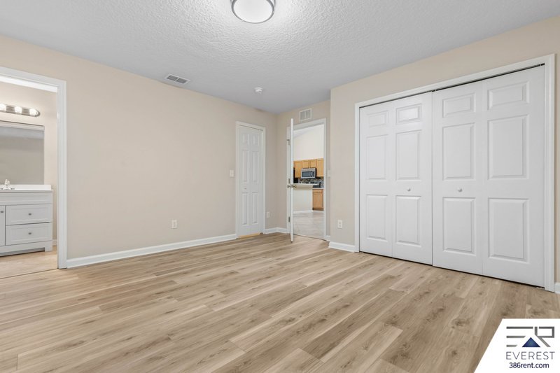 3/2/1 TOWNHOME ON A CUL DE SAC IN SEMINOLE WOODS property image