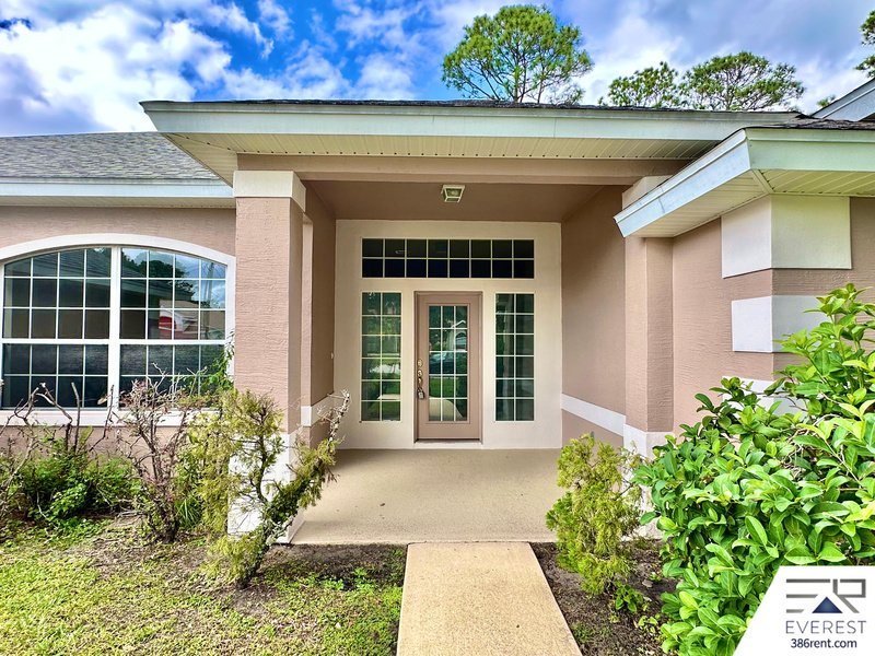 SPACIOUS 4/2/2 ON A CUL DE SAC IN PINE LAKES property image