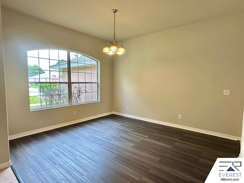 SPACIOUS 4/2/2 ON A CUL DE SAC IN PINE LAKES property image