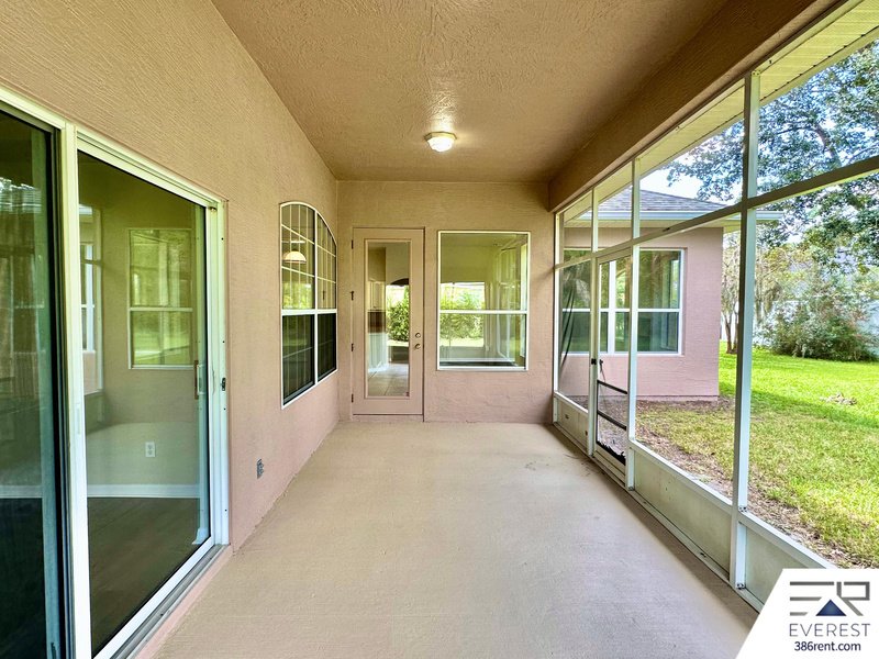 SPACIOUS 4/2/2 ON A CUL DE SAC IN PINE LAKES property image