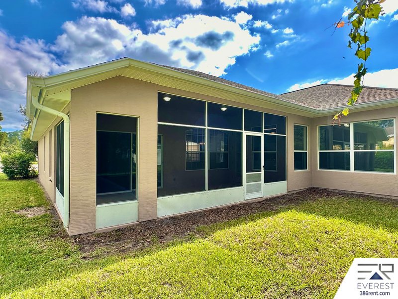 SPACIOUS 4/2/2 ON A CUL DE SAC IN PINE LAKES property image