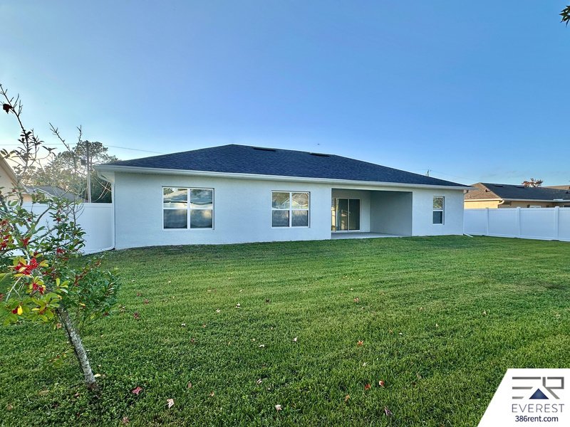 FULLY FENCED, UPGRADED 3/2/2 IN THE HEART OF PALM COAST property image