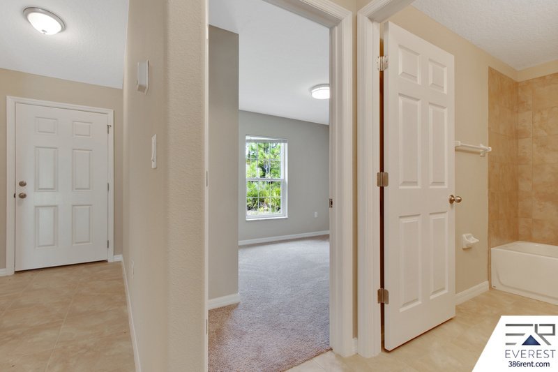COZY 3/2/1 TOWNHOME IN BEAUTIFUL SEMINOLE WOODS property image
