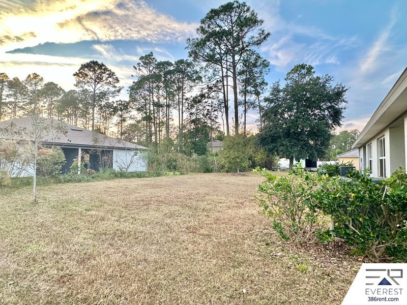 COZY 3/2/1 TOWNHOUSE IN POPULAR LEHIGH WOODS property image