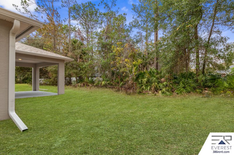 SPACIOUS 3+DEN/2/2 IN DESIRABLE LEHIGH WOODS property image