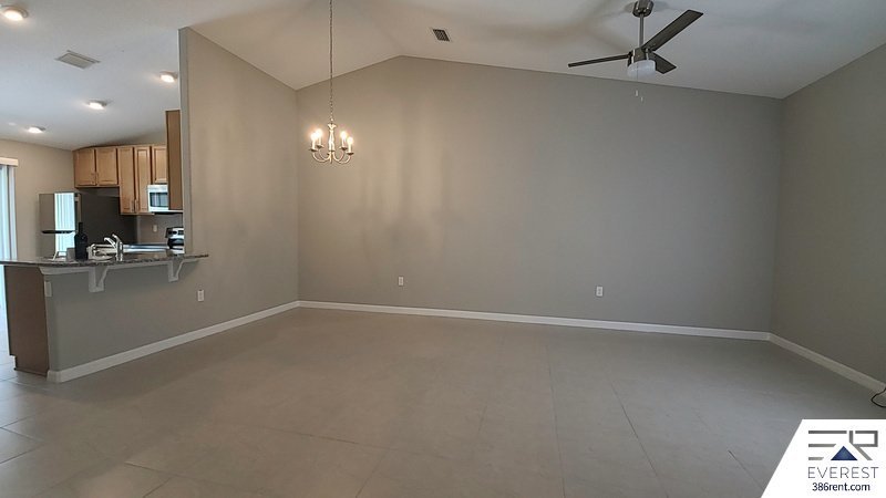 LIKE NEW 3/2/1 TOWNHOUSE IN BEAUTIFUL SEMINOLE WOODS property image