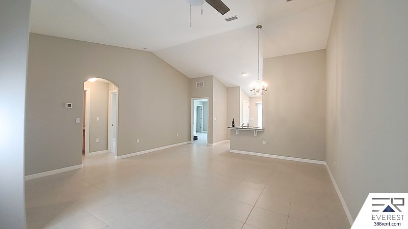 LIKE NEW 3/2/1 TOWNHOUSE IN BEAUTIFUL SEMINOLE WOODS property image