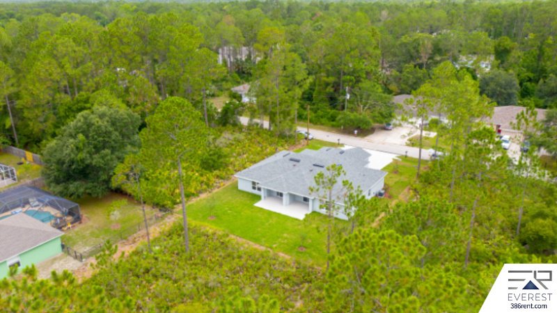 LIKE NEW 3/2/1 TOWNHOUSE IN BEAUTIFUL SEMINOLE WOODS property image