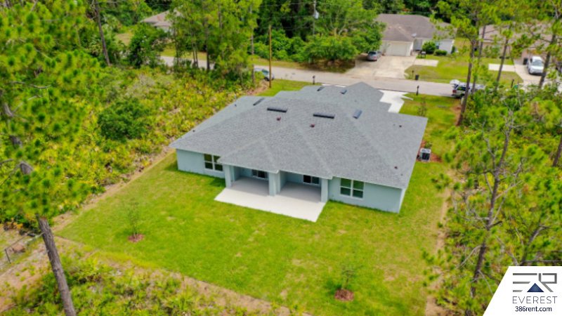 LIKE NEW 3/2/1 TOWNHOUSE IN BEAUTIFUL SEMINOLE WOODS property image