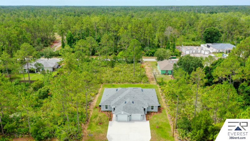 LIKE NEW 3/2/1 TOWNHOUSE IN BEAUTIFUL SEMINOLE WOODS property image