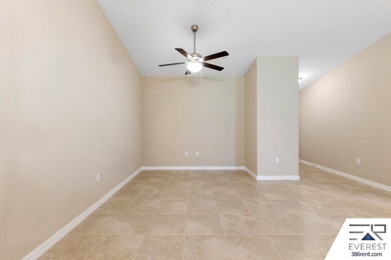 LIKE NEW 3/2/1 TOWNHOUSE IN BEAUTIFUL SEMINOLE WOODS property image