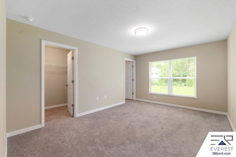 LIKE NEW 3/2/1 TOWNHOUSE IN BEAUTIFUL SEMINOLE WOODS property image