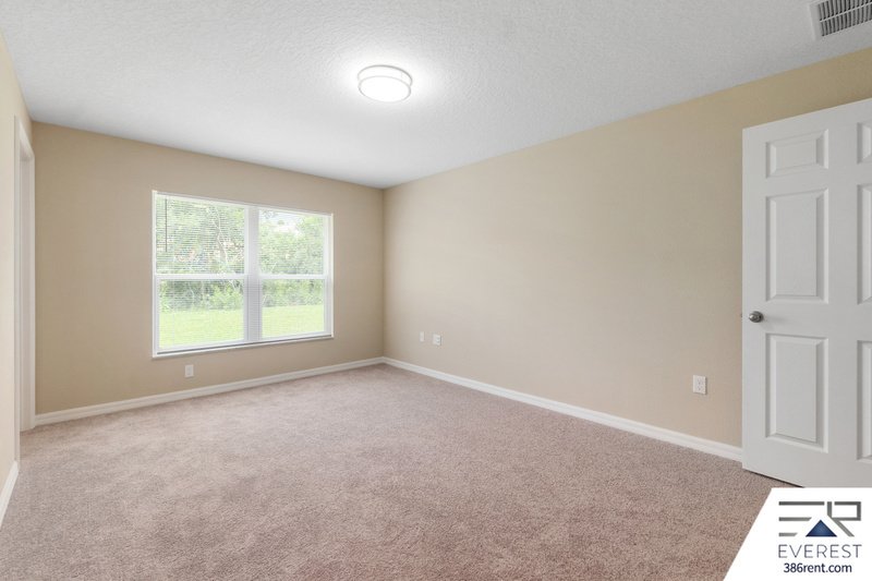 LIKE NEW 3/2/1 TOWNHOUSE IN BEAUTIFUL SEMINOLE WOODS property image