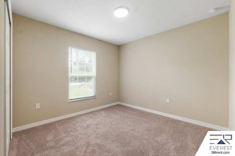 LIKE NEW 3/2/1 TOWNHOUSE IN BEAUTIFUL SEMINOLE WOODS property image