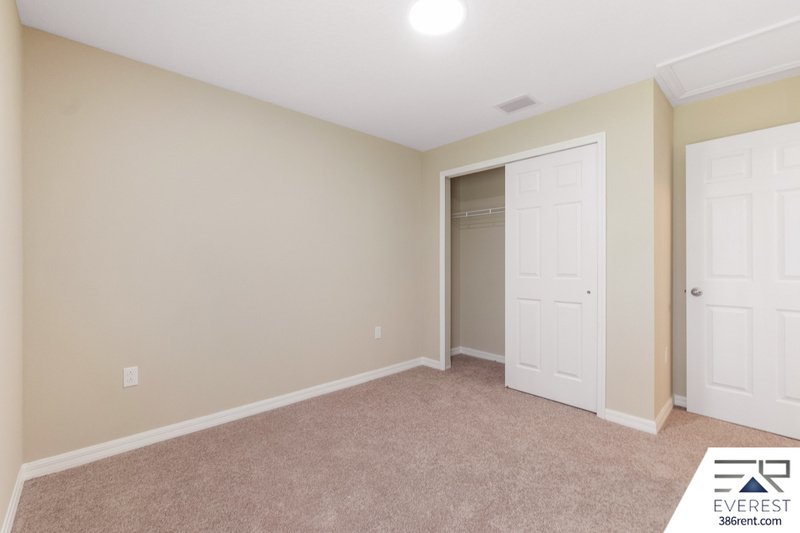 LIKE NEW 3/2/1 TOWNHOUSE IN BEAUTIFUL SEMINOLE WOODS property image