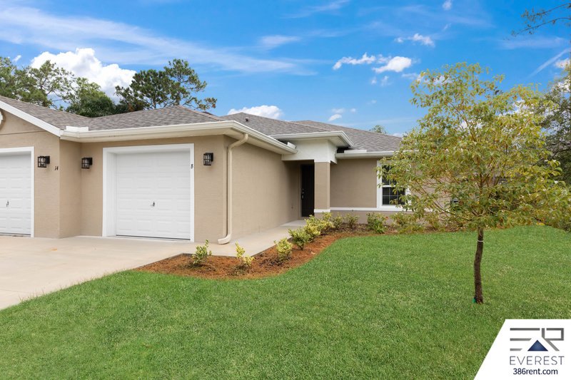 LIKE NEW 3/2/1 TOWNHOUSE IN BEAUTIFUL SEMINOLE WOODS property image