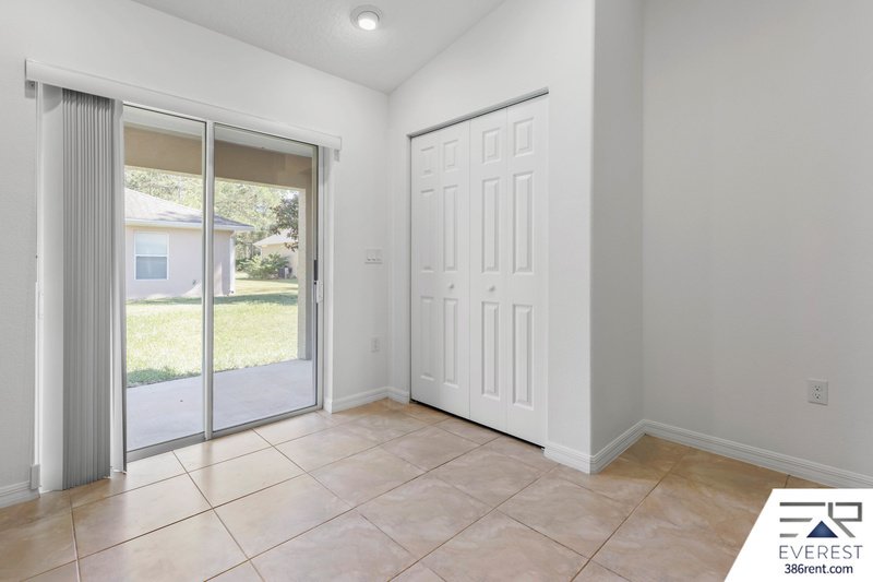 LIKE NEW 3/2/1 TOWNHOUSE IN BEAUTIFUL SEMINOLE WOODS property image