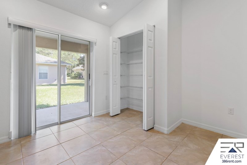 LIKE NEW 3/2/1 TOWNHOUSE IN BEAUTIFUL SEMINOLE WOODS property image