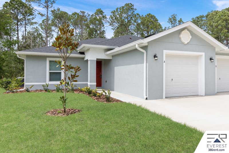 LIKE NEW 3/2/1 TOWNHOUSE IN BEAUTIFUL SEMINOLE WOODS property image