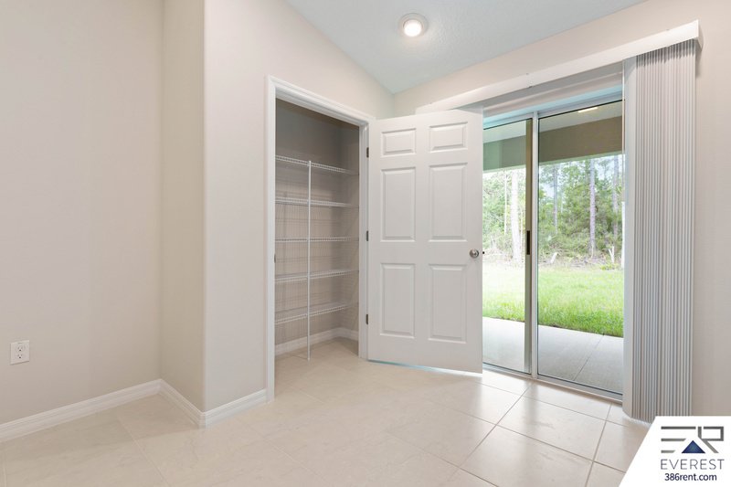 LIKE NEW 3/2/1 TOWNHOUSE IN BEAUTIFUL SEMINOLE WOODS property image