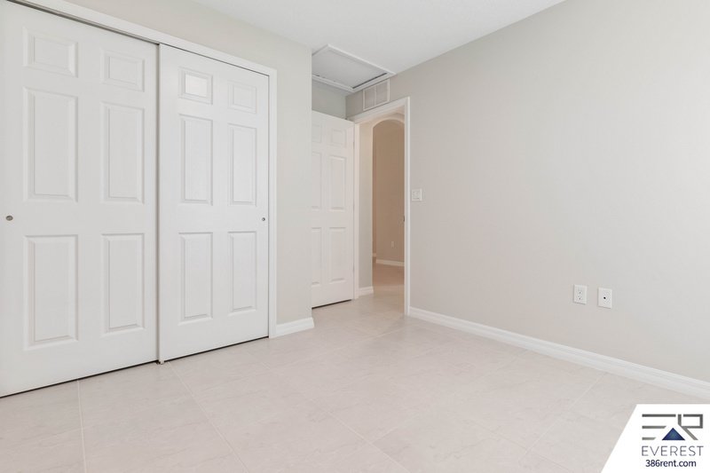 LIKE NEW 3/2/1 TOWNHOUSE IN BEAUTIFUL SEMINOLE WOODS property image