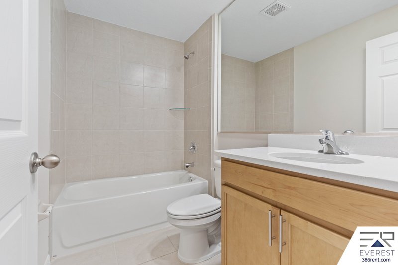 FULLY FENCED, LIKE NEW 3/2/1 TOWNHOUSE IN BEAUTIFUL SEMINOLE WOODS property image