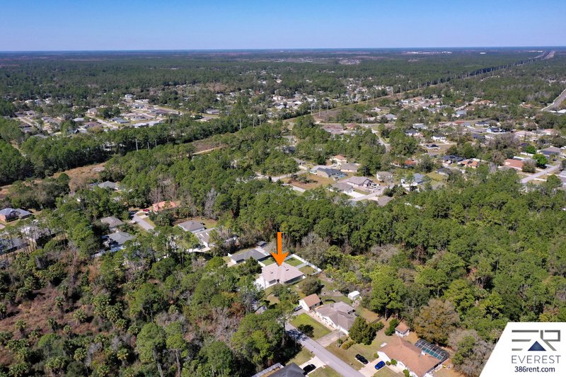 FULLY FENCED, LIKE NEW 3/2/1 TOWNHOUSE IN BEAUTIFUL SEMINOLE WOODS property image