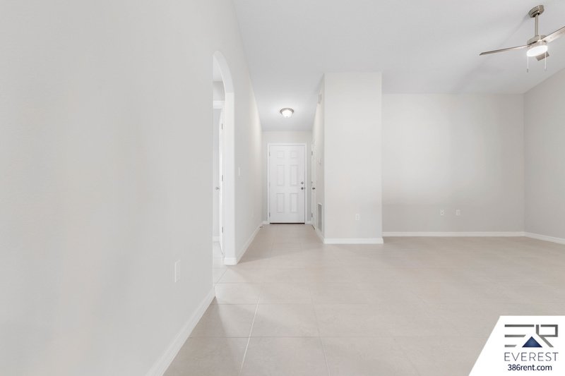 FULLY FENCED, LIKE NEW 3/2/1 TOWNHOUSE ON A CUL DE SAC IN BEAUTIFUL SEMINOLE WOODS property image