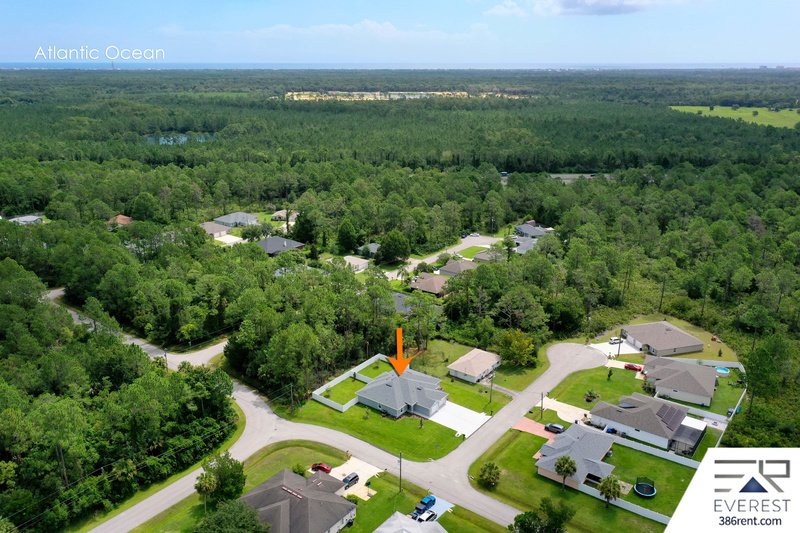 FULLY FENCED, LIKE NEW 3/2/1 TOWNHOUSE ON A CUL DE SAC IN BEAUTIFUL SEMINOLE WOODS property image