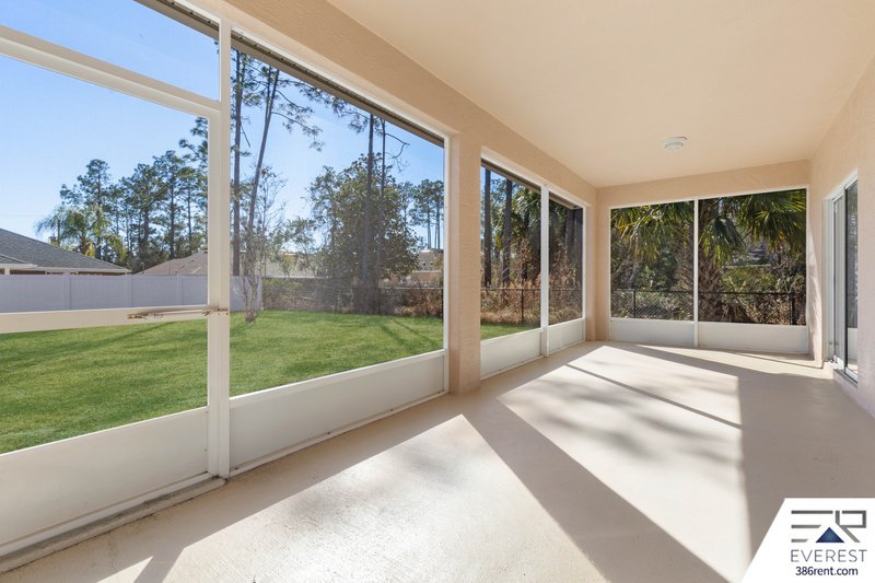 FULLY FENCED, SPACIOUS 4/2.5/2 ON A CUL-DE-SAC IN LEHIGH WOODS property image