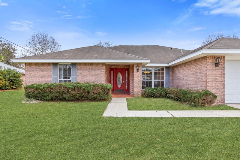 SPACIOUS 4/3/2 ON A CUL DE SAC IN DESIRABLE MATANZAS WOODS property image